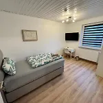 Apartament Yanev- *