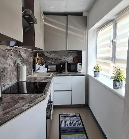 Yanev- Hof Apartment *