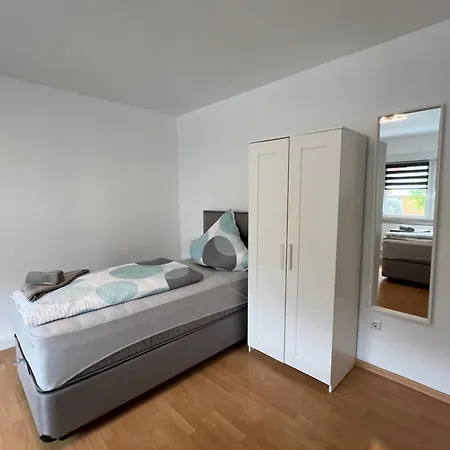 Yanev- Hof Apartment *