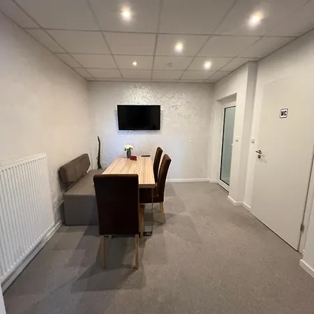 Yanev- Hof Apartment *
